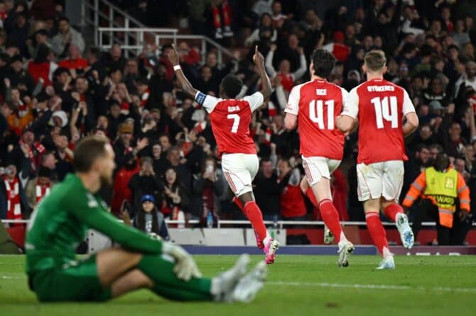 Bukayo Saka bejubelt sein Tor zum 1:0 für den FC Arsenal im Champions-League-Halbfinale (Rückspiel) gegen Atlético de Madrid im Arsenal Stadium in London am 5. Mai 2026. (Shaun Botterill / Getty Images Europe)