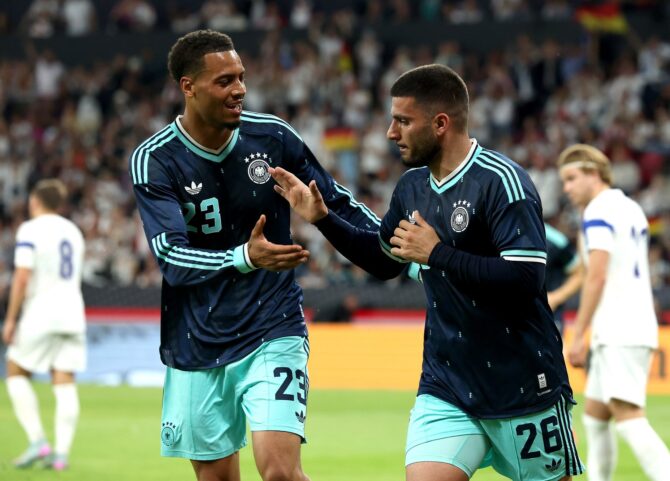 Deniz Undav bejubelt sein Tor zum 1:0 für Deutschland gemeinsam mit Felix Nmecha im Freundschaftsspiel gegen Finnland am 31. Mai 2026 in der MEWA Arena in Mainz. (Alexander Hassenstein / Getty Images Europe via Getty Images)