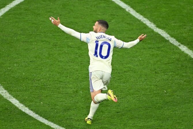 Emi Buendia von Aston Villa trifft zum 2:0 im UEFA-Europa-League-Finale 2026 zwischen dem SC Freiburg und Aston Villa FC am 20. Mai 2026 im Besiktas Park in Istanbul. (Mike Hewitt / Getty Images Europe via Getty Images)