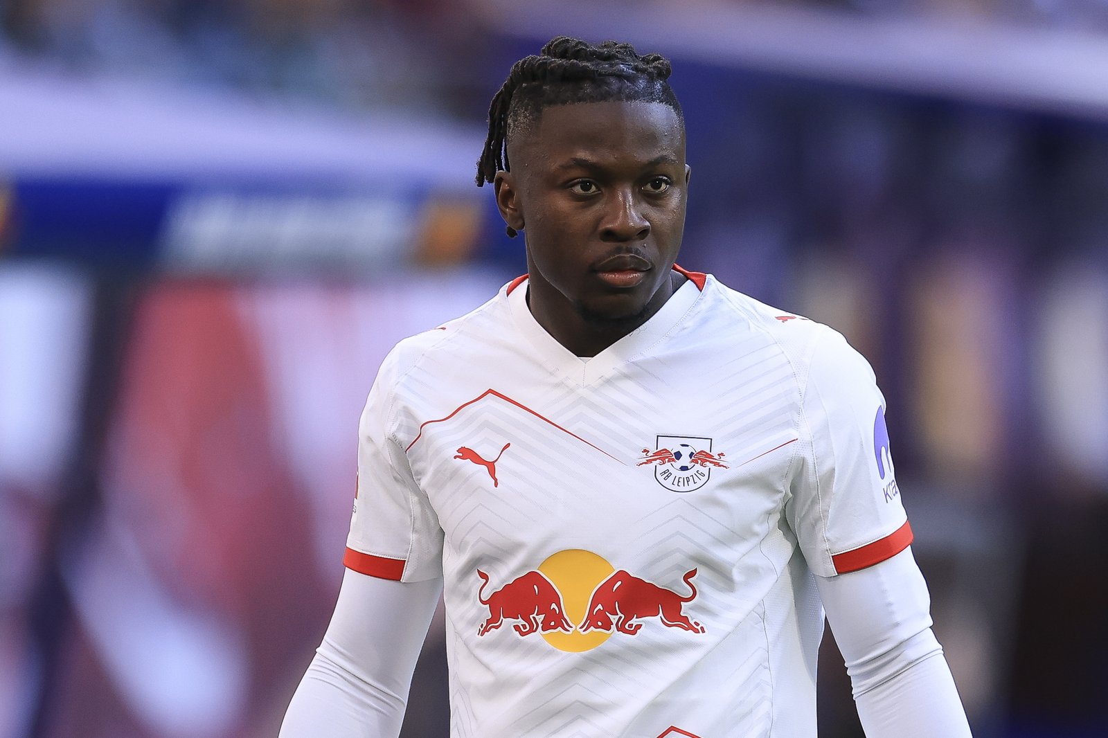 Johan Bakayoko von RB Leipzig beim Bundesliga-Spiel gegen den Hamburger SV am 18. Oktober 2025 in Leipzig.