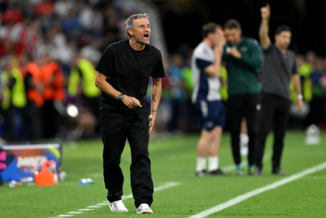 Luis Enrique, Trainer von Paris Saint-Germain, reagiert emotional während des UEFA Champions-League-Finales 2026 gegen Arsenal FC in der Puskás-Arena. Das Finale fand am 30. Mai 2026 in Budapest, Ungarn statt. David Ramos / Getty Images Europe via Getty Images