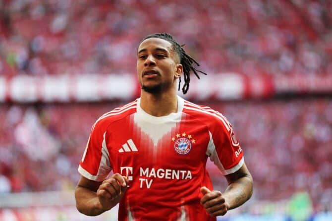 Michael Olise vom FC Bayern München beim Bundesliga-Heimspiel gegen den 1. FC Heidenheim 1846 in der Allianz Arena in München am 2. Mai 2026. (Adam Pretty / Getty Images)