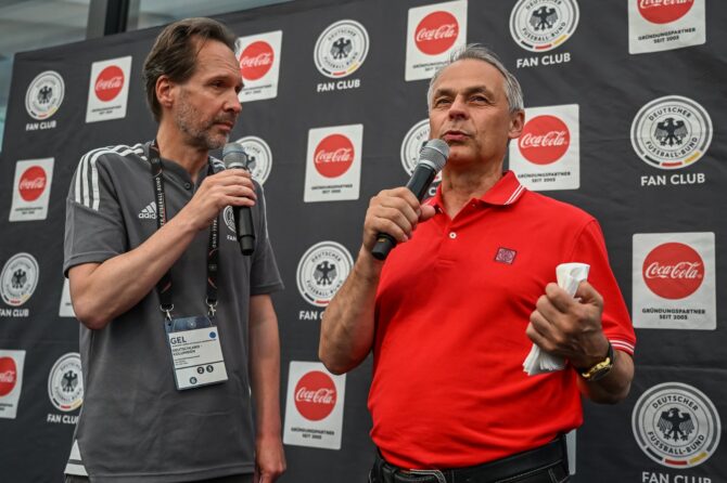 Ex-Nationalspieler Olaf Thon zu Besuch beim Fanclub vor dem Freundschaftsspiel zwischen Deutschland und Kolumbien in der Veltins-Arena in Gelsenkirchen am 20. Juni 2023. (Christian Kaspar-Bartke / Getty Images Europe via Getty Images)