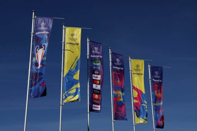 BUDAPEST, 29. MAI 2026: Außenansicht der Puskas Arena in der ungarischen Hauptstadt, einen Tag vor dem UEFA-Champions-League-Finale 2026. Das ungarische Nationalstadion wird Schauplatz des Endspiels zwischen dem FC Arsenal und Paris Saint-Germain. (Foto: Richard Heathcote / Getty Images)