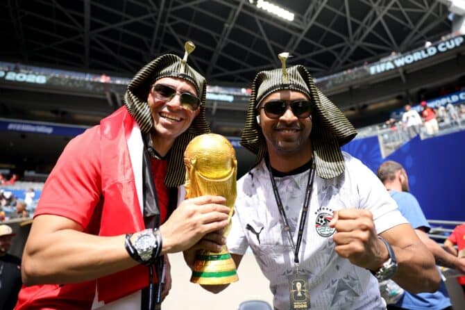 Ägyptische Fans treffen vor dem WM-Gruppenspiel gegen Belgien am Stadion ein. Die Partie der Gruppe G fand am 15. Juni 2026 im Seattle Stadium in Seattle, Washington, statt. Alex Grimm / Getty Images North America via Getty Images