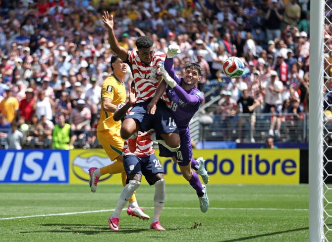 Alex Freeman erzielt per Kopfball das 2:0 für die USA im WM-2026-Gruppenspiel der Gruppe D gegen Australien am 19. Juni 2026 im Seattle Stadium in Seattle. (Emilee Chinn / Getty Images)