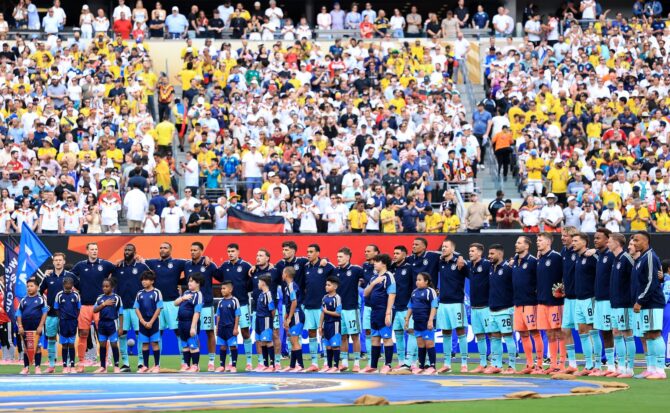 Die deutschen Nationalspieler stehen vor dem WM-Gruppenspiel der Gruppe E gegen Ecuador zur Nationalhymne. Das Spiel wurde am 25. Juni 2026 im New York New Jersey Stadium in East Rutherford ausgetragen. Buda Mendes / Getty Images