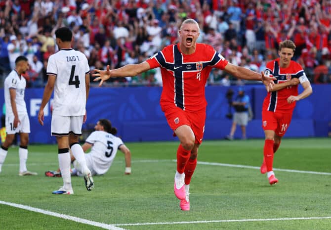 Foxborough, Massachusetts, USA, 16. Juni 2026: Norwegens Erling Haaland jubelt über seinen Treffer im WM-Spiel der Gruppe I gegen den Irak im Boston Stadium. (Foto: Justin Setterfield/Getty Images)