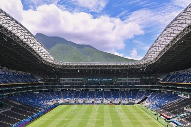 Blick in das Estadio Monterrey mit der markanten Bergkulisse im Hintergrund, einen Tag vor dem WM-2026-Gruppenspiel der Gruppe F zwischen Schweden und Tunesien, aufgenommen am 9. Juni 2026 in Guadalupe, Mexiko. Azael Rodriguez / Getty Images