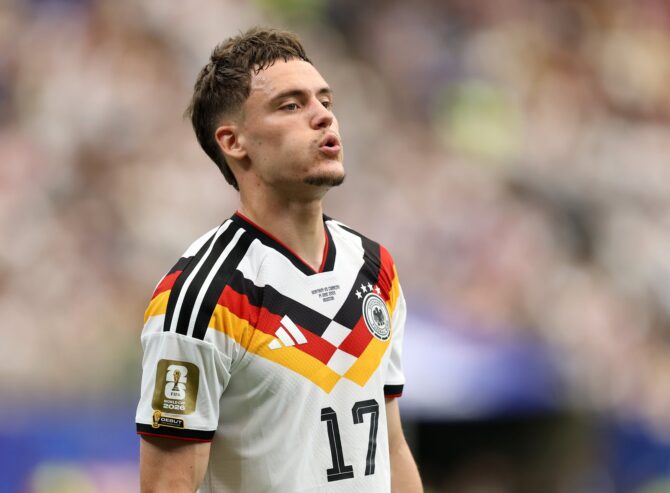 Deutschlands Mittelfeldspieler Florian Wirtz konzentriert während des WM-2026-Gruppenspiels zwischen Deutschland und Curaçao am 14. Juni 2026 im Houston Stadium. (Molly Darlington / Getty Images)