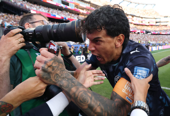 Paraguays Kapitän Gustavo Gómez bejubelt den entscheidenden Elfmeter beim 4:3-Sieg über Deutschland im Sechzehntelfinale der WM 2026