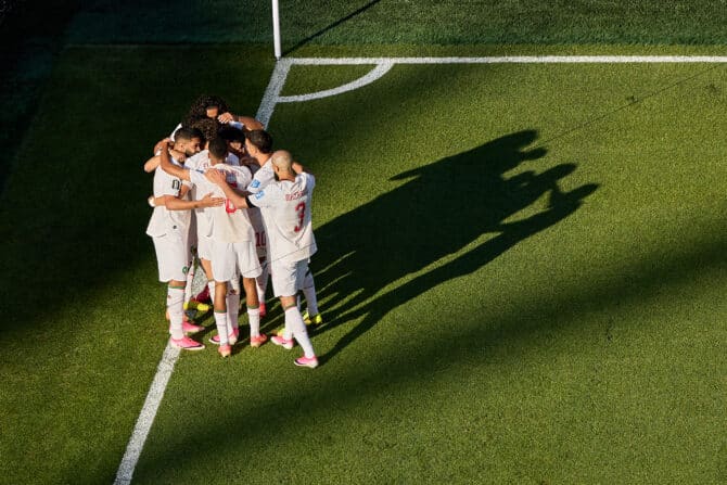 FOXBOROUGH, MASSACHUSETTS - 19. Juni: Ismael Saibari (#11) aus Marokko jubelt mit seinen Teamkollegen nach dem ersten Treffer seiner Mannschaft während des FIFA-Weltmeisterschafts-Gruppenspiels der Gruppe C zwischen Schottland und Marokko im Boston Stadium am 19. Juni 2026 in Foxborough, Massachusetts. (Foto: Mattia Ozbot/Getty Images)