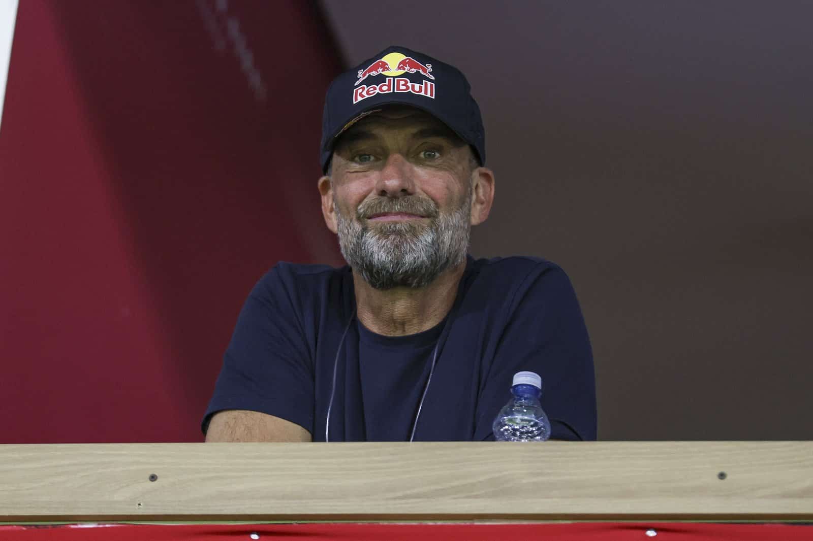 Jürgen Klopp, Global Director of Football der Red-Bull-Gruppe, verfolgt das Brasileirao-Spiel zwischen Red Bull Bragantino und Palmeiras von der Tribüne des Estádio Cícero de Souza Marques in Bragança Paulista, Brasilien, am 26. April 2026. Ricardo Moreira / Getty Images