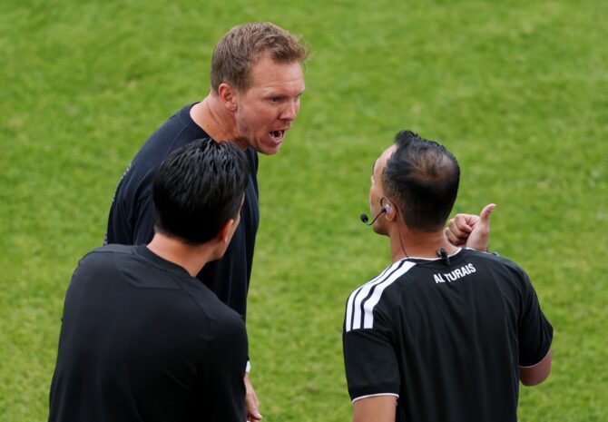 Bundestrainer Julian Nagelsmann reklamiert beim Vierten Offiziellen während des WM-2026-Gruppenspiels der Gruppe E zwischen Deutschland und der Elfenbeinküste. (Toronto, 20. Juni 2026) Megan Briggs / Getty Images