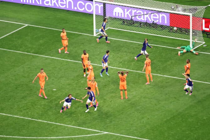 Arlington, Texas, USA, 14. Juni 2026: Koki Ogawa (Nr. 19) aus Japan jubelt nach dem zweiten Treffer seiner Mannschaft im WM-Spiel der Gruppe F gegen die Niederlande im Dallas Stadium. (Foto: Stacy Revere/Getty Images)