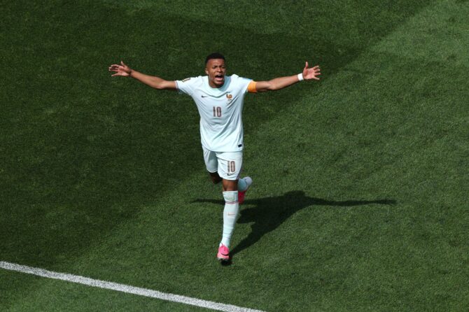 Frankreichs Kylian Mbappé (Nummer 10) reagiert während des Gruppe-I-Spiels der WM 2026 gegen Norwegen. Die Szene entstand am 26. Juni 2026 im Boston Stadium in Foxborough, Massachusetts. Buda Mendes / Getty Images