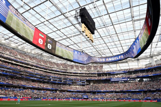 Blick in das ausverkaufte Los Angeles Stadium während des WM-Gruppenspiels der Gruppe G zwischen dem Iran und Neuseeland am 15. Juni 2026 in Los Angeles, Kalifornien. Richard Heathcote / Getty Images North America via Getty Images