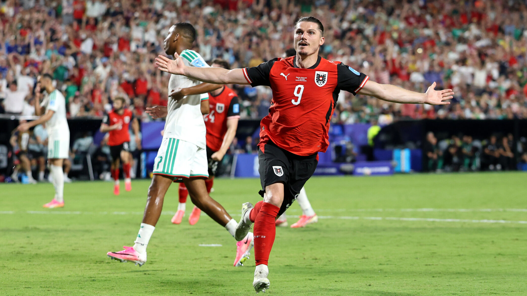 Marcel Sabitzer jubelt nach seinem Tor für Österreich gegen Algerien