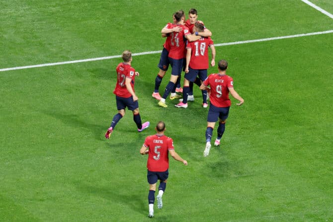 Atlanta, Georgia, USA, 18. Juni 2026: Michal Sadílek (18) jubelt mit seinen Teamkollegen über den Führungstreffer Tschechiens im WM-Gruppenspiel der Gruppe A gegen Südafrika im Atlanta Stadium. (Foto: Molly Darlington/Getty Images)
