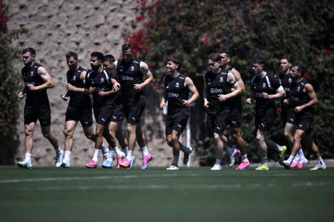 San Diego, Kalifornien, USA, 12. Juni 2026: Spieler der neuseeländischen Nationalmannschaft absolvieren eine Trainingseinheit im Torero Stadium einen Tag vor dem WM-Spiel der Gruppe G gegen den Iran. (Foto: Orlando Ramirez/Getty Images)