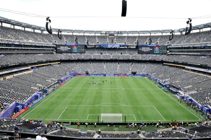 Innenansicht des New York New Jersey Stadium vor dem Sechzehntelfinale der WM 2026 zwischen Frankreich und Schweden. Die Szene entstand am 30. Juni 2026 in East Rutherford, New Jersey. Mattia Ozbot / Getty Images