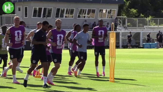 England trainiert in Kansas: Fans feiern Tuchels Team vor WM-Auftakt