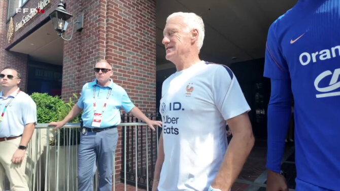 Deschamps kehrt nach Trauerfall ans Trainingsfeld zurück
