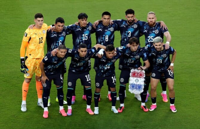 Die Startelf Paraguays stellt sich vor dem WM-2026-Gruppenspiel gegen die Türkei am 19. Juni 2026 im San Francisco Bay Area Stadium in Santa Clara zum Mannschaftsfoto auf. (Stu Forster / Getty Images)