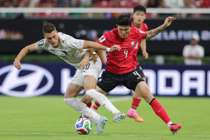 Guadalajara, Jalisco, Mexiko, 11. Juni 2026: Patrik Schick (10) aus Tschechien und Kim Min-jae (4) aus Südkorea kämpfen im WM-Gruppenspiel der Gruppe A im Guadalajara Stadium um den Ball. (Foto: Alex Slitz/Getty Images)