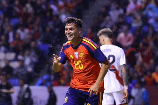 Mittelfeldspieler Pedri bejubelt seinen Treffer zum 2:0 für Spanien während des Länderspiels gegen Peru. Die Partie wurde am 8. Juni 2026 im Estadio Cuauhtémoc im mexikanischen Puebla ausgetragen. Agustin Cuevas / Getty Images