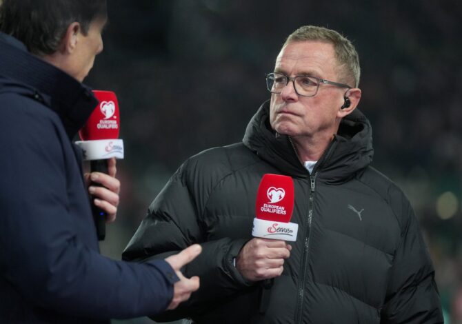 Österreichs Nationaltrainer Ralf Rangnick spricht vor dem WM-Qualifikationsspiel zwischen Österreich und Bosnien-Herzegowina mit den Medien. Die Partie der Qualifikation zur Weltmeisterschaft 2026 fand am 18. November 2025 in Wien statt. Christian Hofer / Getty Images