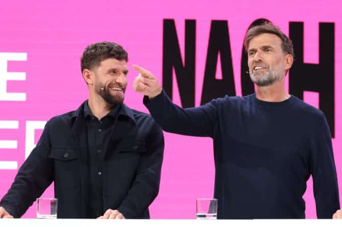 Thomas Müller und Jürgen Klopp bei der Präsentation des MagentaTV-Teams zur FIFA Fußball-Weltmeisterschaft 2026 bei der DMC Production Germany GmbH am 23. März 2026 in Ismaning. Alexander Hassenstein / Getty Images