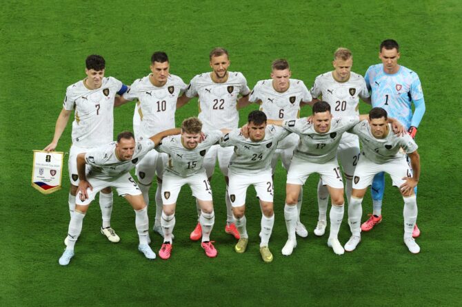 Die Spieler Tschechiens stellen sich vor dem WM-2026-Gruppenspiel der Gruppe A gegen Südkorea am 11. Juni 2026 im Guadalajara-Stadion in Guadalajara, Mexiko zum Mannschaftsfoto auf. (Lars Baron / Getty Images)