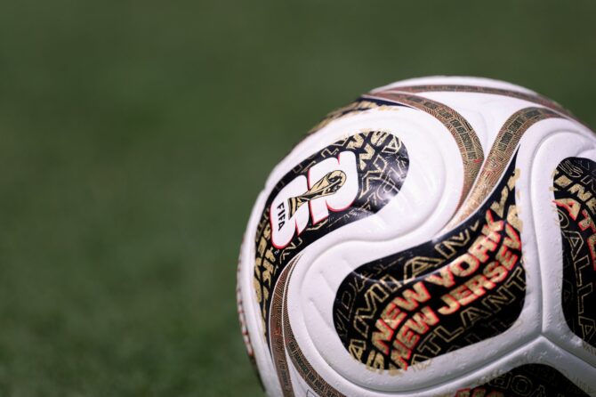 Der adidas Trionda Final, der offizielle Spielball des WM-Finales 2026, vor dem Endspiel zwischen Spanien und Argentinien am 19. Juli 2026 im MetLife Stadium. (Carl Recine / Getty Images North America via Getty Images)