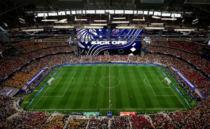 Der Anpfiff des WM-2026-Sechzehntelfinals zwischen Australien und Ägypten im Dallas Stadium. Die Begegnung fand am 3. Juli 2026 in Arlington, Texas, statt. (Lars Baron / Getty Images North America via Getty Images)