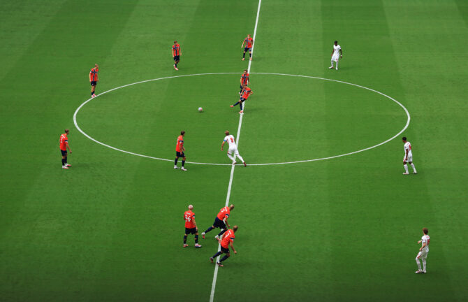 MIAMI GARDENS, USA - 11. Juli 2026: Allgemeine Ansicht des Anstoßes im Viertelfinale der WM 2026 zwischen Norwegen und England im Miami Stadium in Miami Gardens, Florida. (Foto: Elsa/Getty Images)