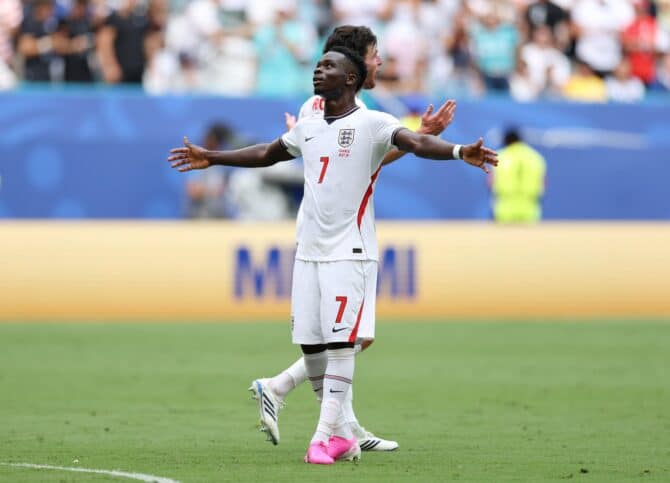 Bukayo Saka bejubelt am 18. Juli 2026 im Stadion von Miami Gardens das dritte englische Tor im Spiel um Platz 3 der WM 2026 gegen Frankreich. (Buda Mendes / Getty Images North America via Getty Images)