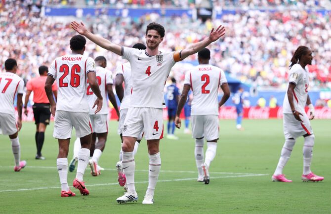 Declan Rice bejubelt am 18. Juli 2026 im Stadion von Miami Gardens seinen Treffer zur englischen Führung im Spiel um Platz 3 der WM 2026 gegen Frankreich. (Buda Mendes / Getty Images North America via Getty Images)
