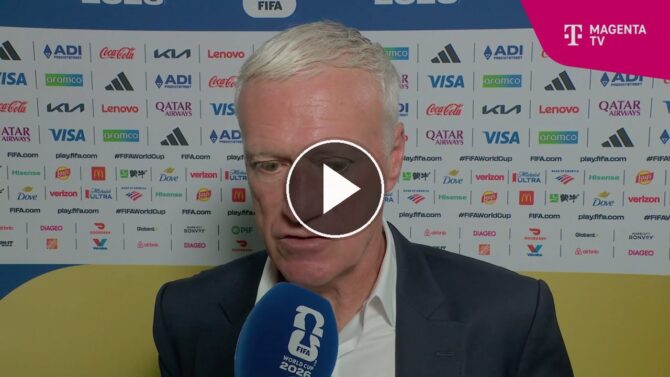 Didier Deschamps im MagentaTV-Halbzeitinterview des WM-Halbfinales Frankreich gegen Spanien. (Screenshot: MagentaTV)