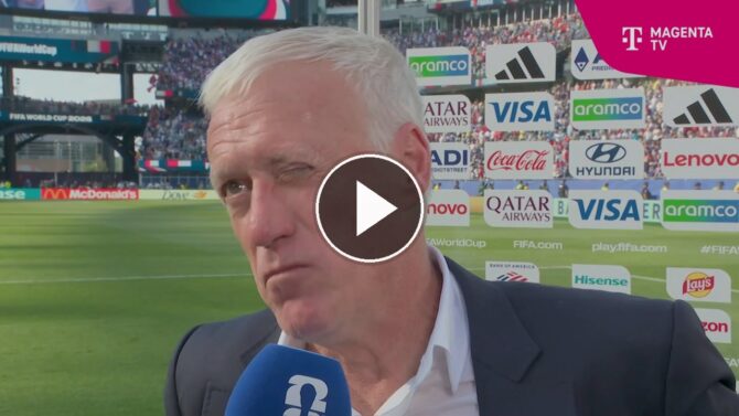 Frankreichs Trainer Didier Deschamps im MagentaTV-Interview nach dem 2:0 gegen Marokko. (Screenshot: MagentaTV)
