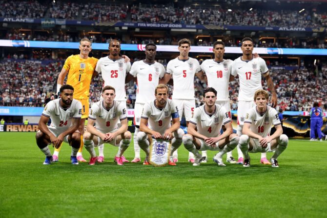 Die Startelf Englands beim Teamfoto vor dem WM-2026-Halbfinale gegen Argentinien am 15. Juli 2026 im Atlanta Stadium. (Richard Pelham / Getty Images)