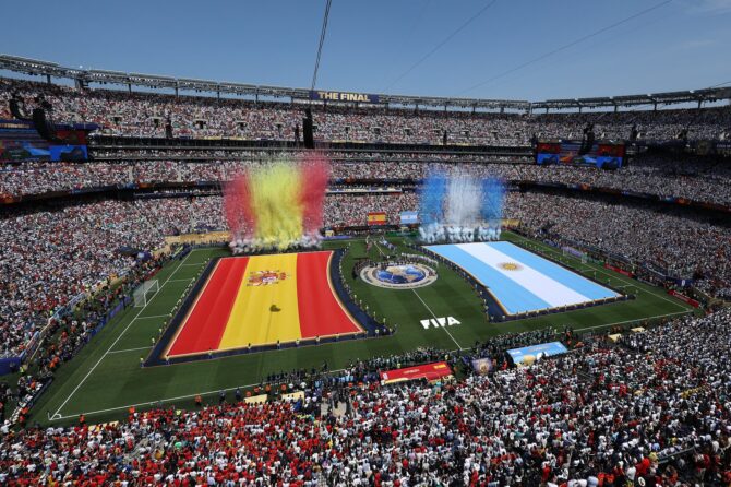 Feuerwerk nach den Nationalhymnen vor dem WM-Finale 2026 zwischen Spanien und Argentinien am 19. Juli 2026 im MetLife Stadium in East Rutherford. (Kevin C. Cox / Getty Images North America via Getty Images)
