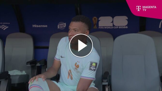 Frankreich feiert den Einzug ins Halbfinale der WM 2026 nach dem 2:0 gegen Marokko. (Screenshot: MagentaTV)