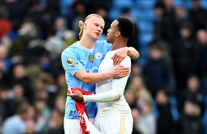 Erling Haaland und Gabriel nach dem Abpfiff des Premier-League-Spiels Manchester City gegen Arsenal im März 2024