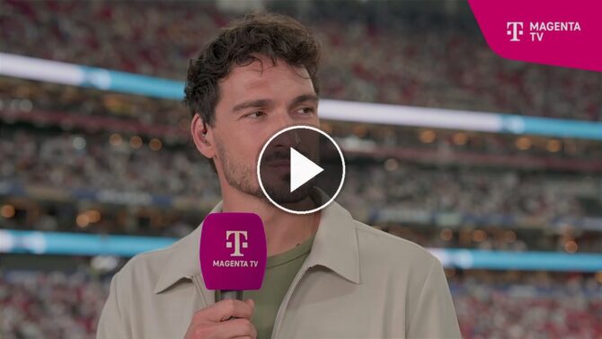 Mats Hummels bewertet bei MagentaTV die Tuchel-Kritik vor dem WM-Halbfinale England gegen Argentinien. (Screenshot: MagentaTV)