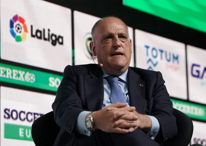 La-Liga-Präsident Javier Tebas spricht während des ersten Tages der Soccerex Europe Convention. Die Aufnahme entstand am 5. September 2019 im Tagus Park im portugiesischen Lissabon. Gualter Fatia / Getty Images