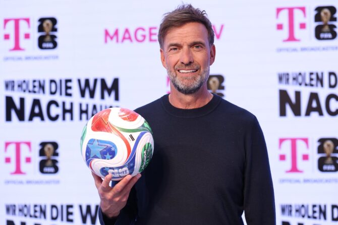 Jürgen Klopp bei der Vorstellung des MagentaTV-Teams für die Fußball-Weltmeisterschaft 2026. Die Präsentation fand am 23. März 2026 bei der DMC Production Germany GmbH in Ismaning statt. Alexander Hassenstein / Getty Images