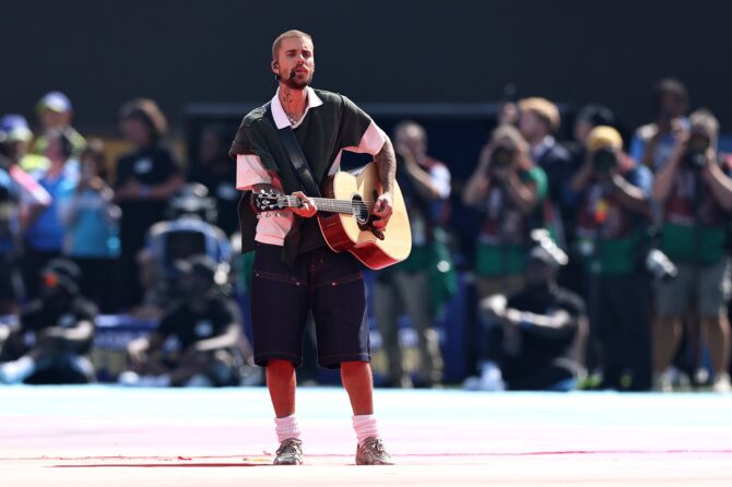 Justin Bieber bei seinem Auftritt in der Halbzeitshow des WM-Finales 2026 zwischen Spanien und Argentinien am 19. Juli 2026 im MetLife Stadium in East Rutherford. (Buda Mendes / Getty Images North America via Getty Images)