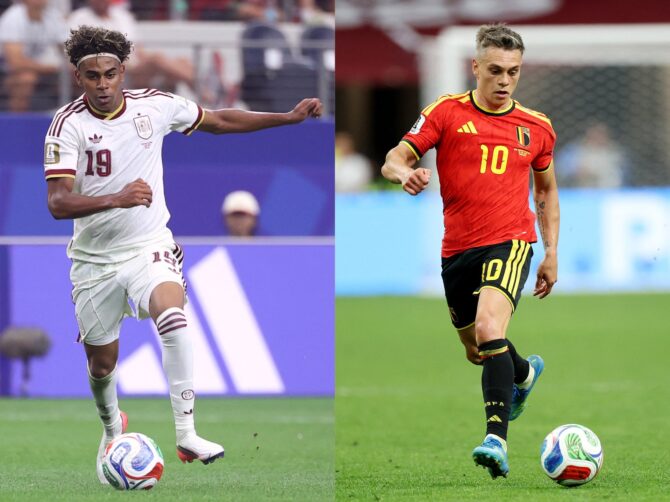 Fotomontage vor dem Viertelfinale der WM 2026: Spaniens Flügelstürmer Lamine Yamal (links) und Belgiens Angreifer Leandro Trossard (rechts). Beide Nationen treffen am 10. Juli 2026 im Los Angeles Stadium in Inglewood aufeinander. (Photo by Thomas COEX and Emilee CHINN / various sources / AFP)
