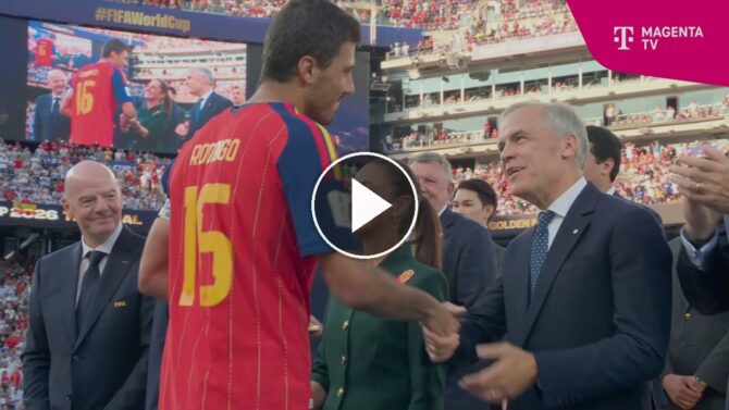 Rodri erhält nach dem WM-Finale 2026 die Auszeichnung als bester Spieler des Turniers